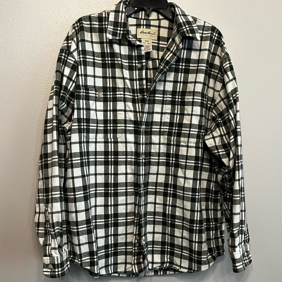 Eddie Bauer Other - Eddie Bauer Mens Large Forest Green and White Checkered Shirt